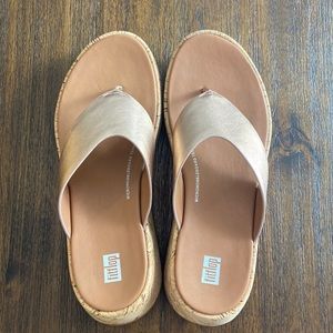 NWT! Fit Flop F Mode Metallic Leather/Cork Flatform Toe-Post Sandals.